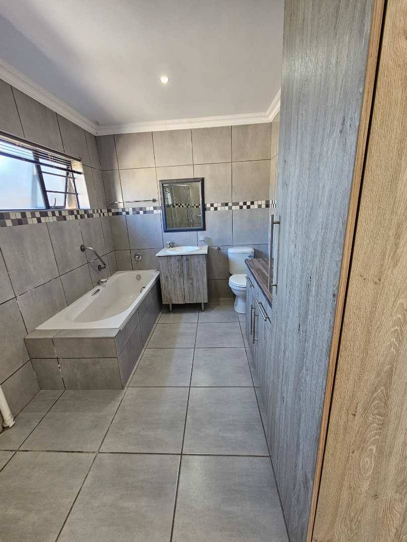 1 Bedroom Property for Sale in Greenshields Park Eastern Cape